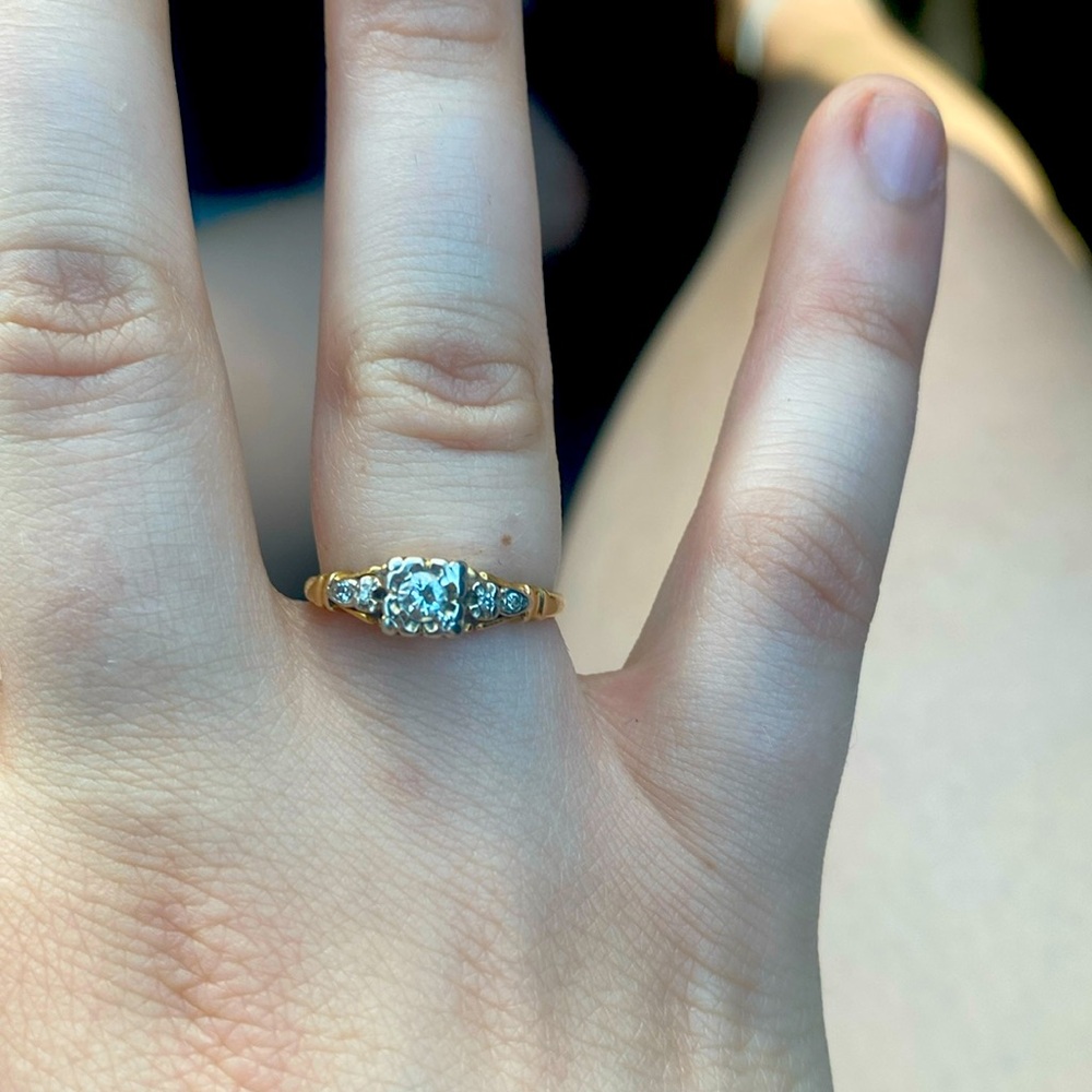 A vintage 14k gold ring, real diamonds, has not a lot of sentimental value to me